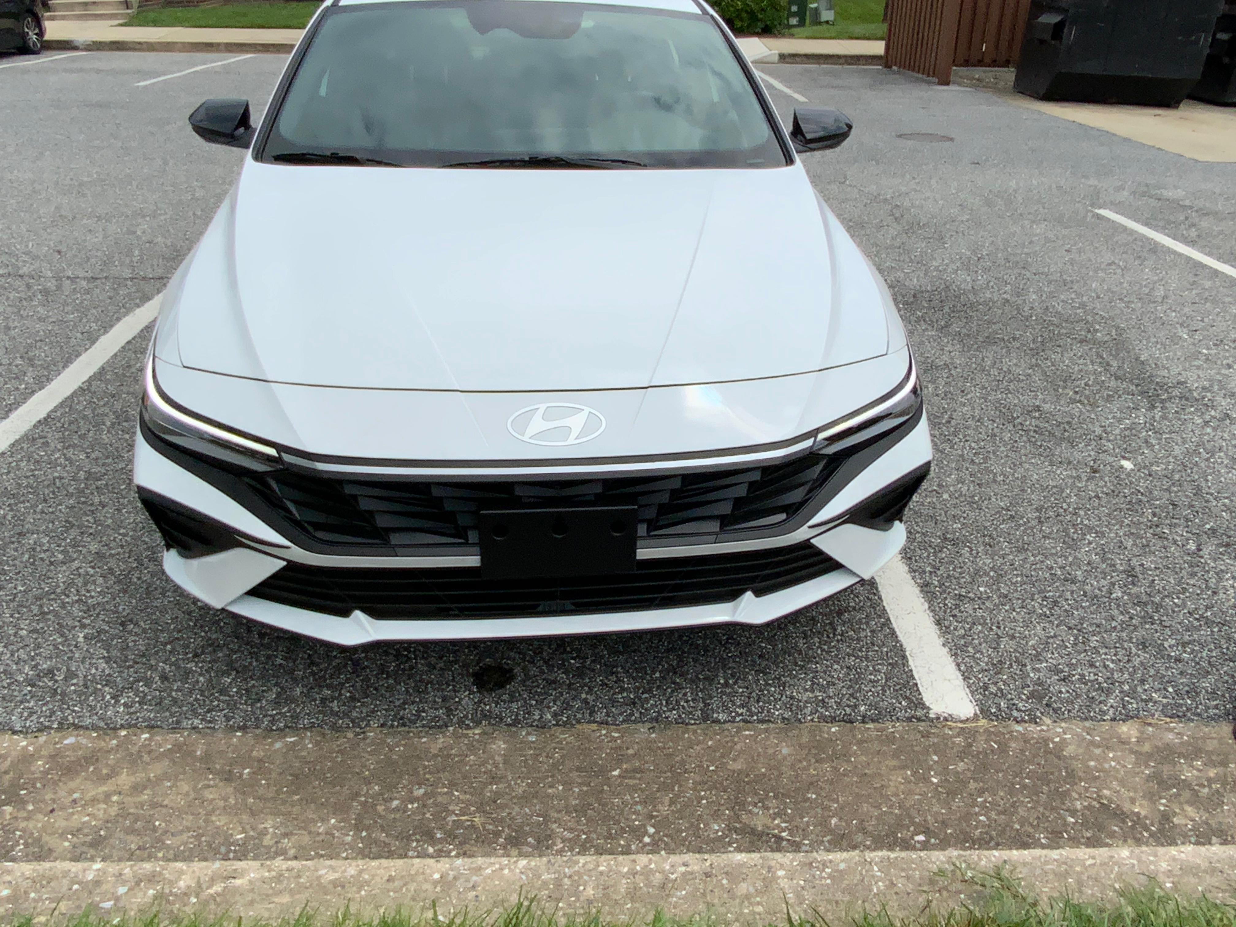 Hyundai (White) (1)